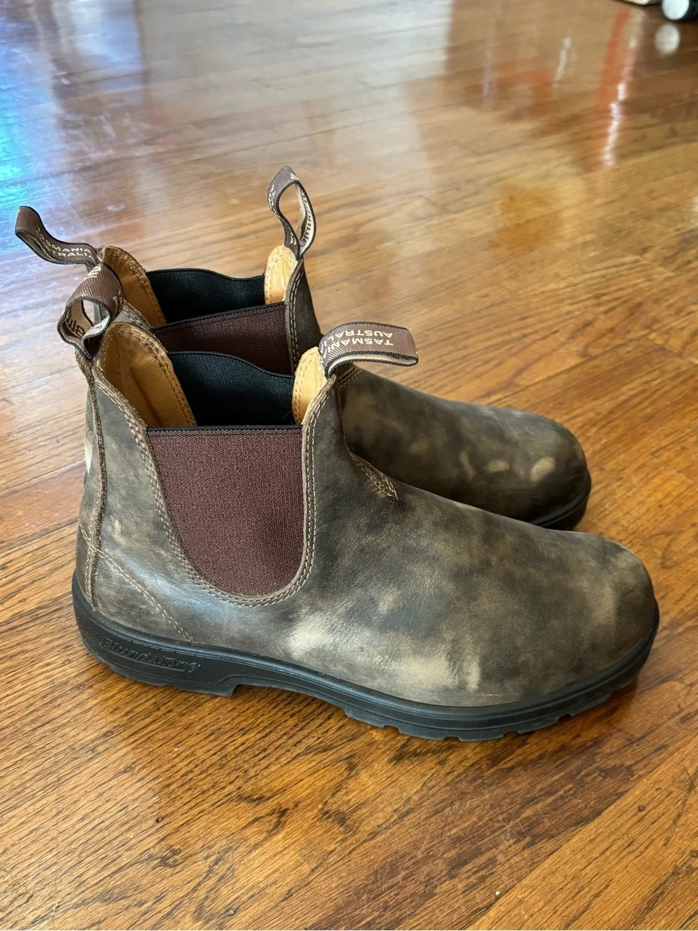 Blundstone Men's Distressed Brown Leather Chukka Boots
